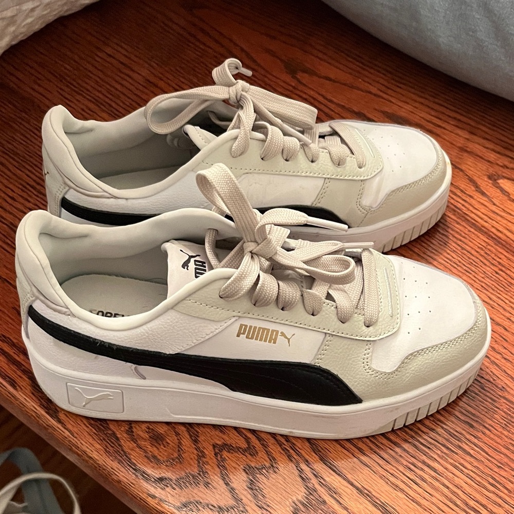 Puma White and Black Sneakers